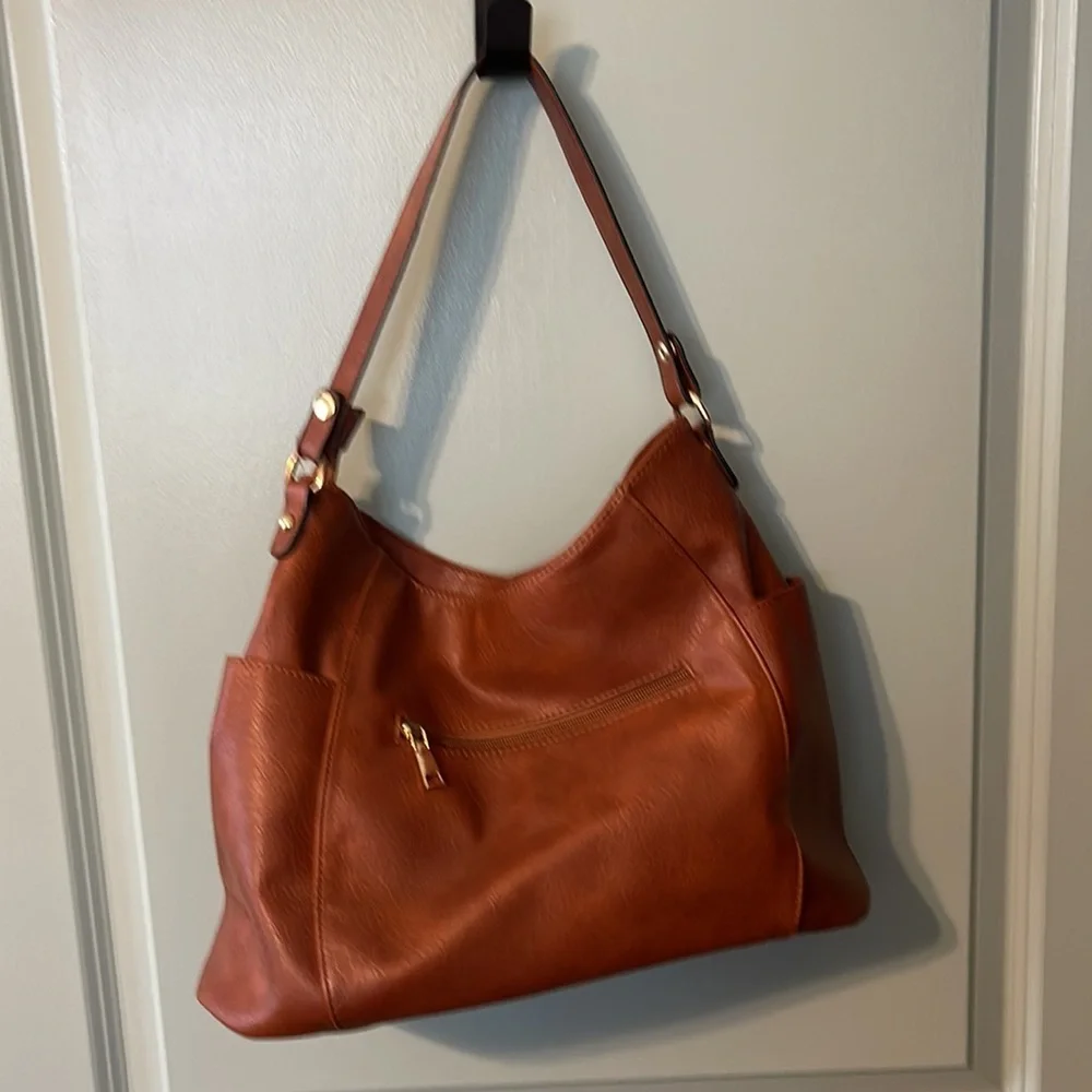 Purse - Picture 2 of 9